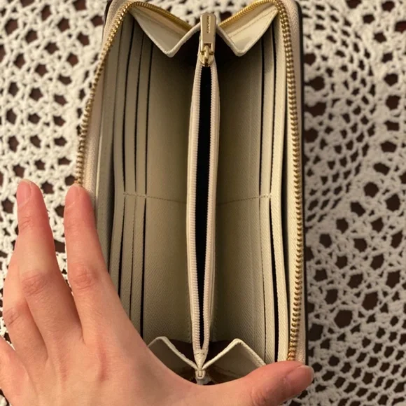 Coach Wallet - Picture 3 of 5